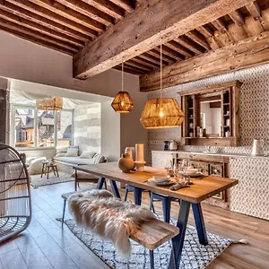 un-lieu-unique-le-boheme.hotels-rhonealpes.com/